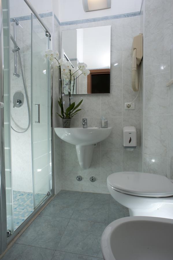 רימיני Hotel Alsen מראה חיצוני תמונה